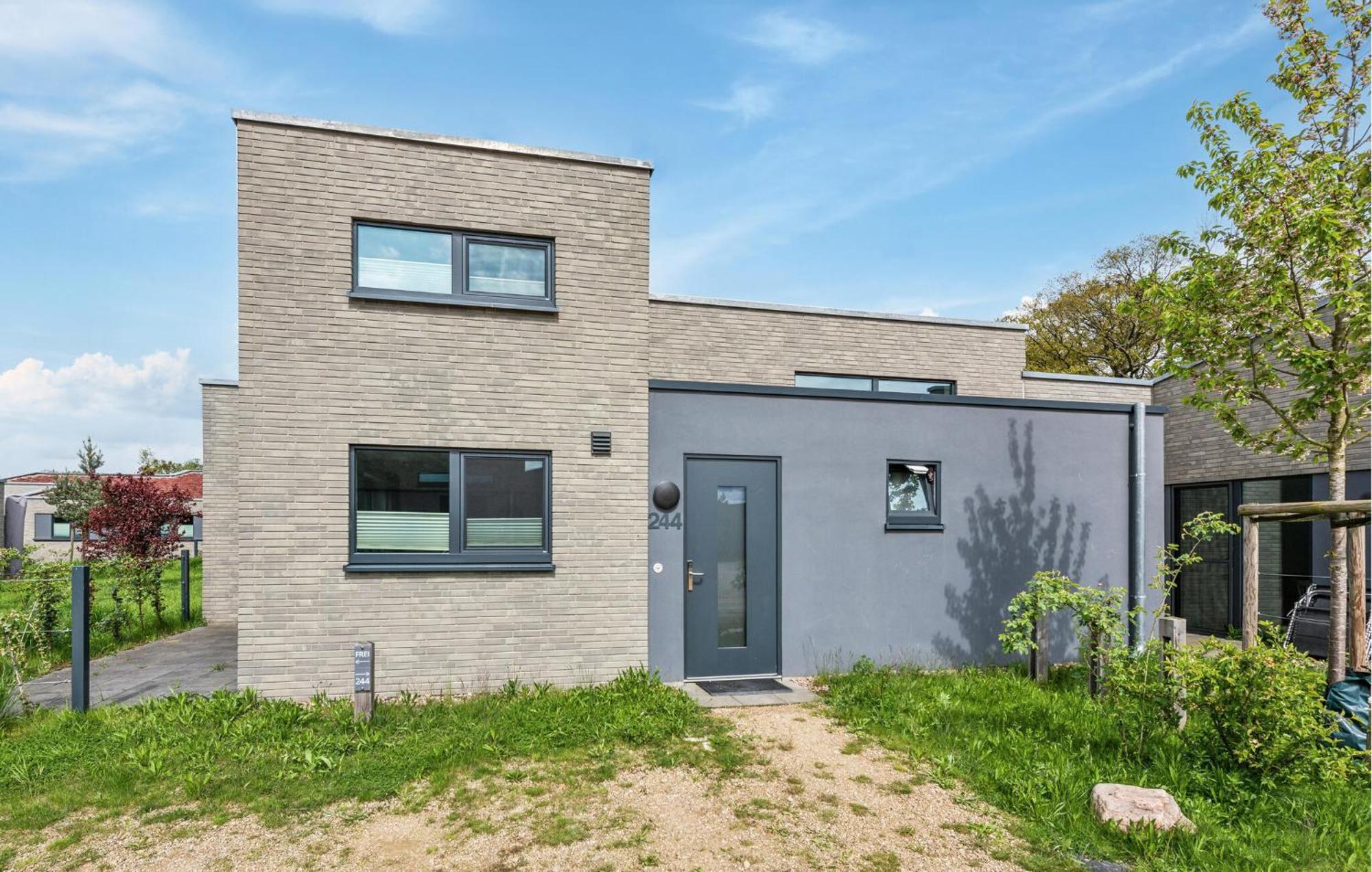2 Bedroom Gorgeous Home In Lembruch-Duemmer See Buitenkant foto
